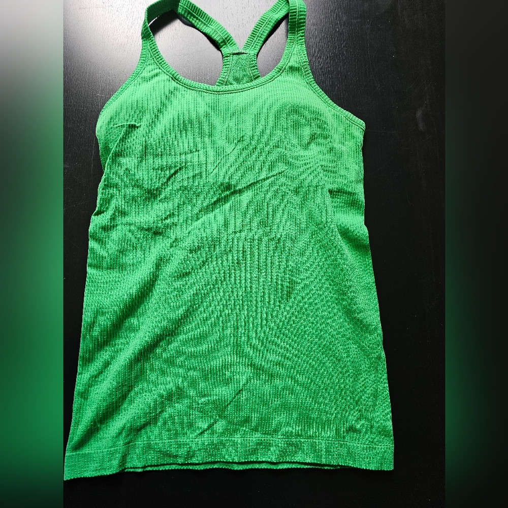 Lululemon ebb to street tank size 8 in green